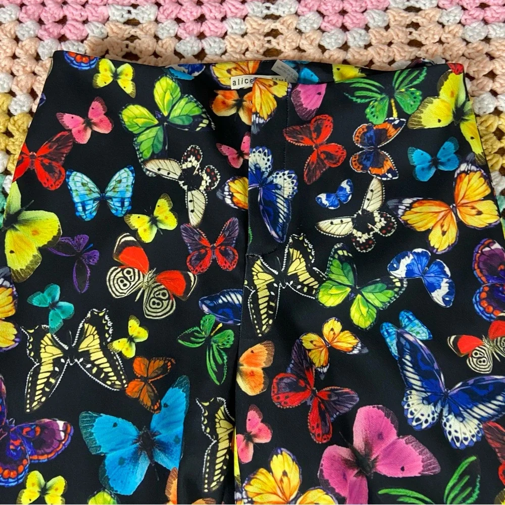 Alice + Olivia Teeny Rainbow Butterfly Print Flare Bell Bottom Pants Size 4 - Picture 4 of 16